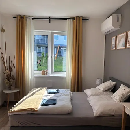 Nad Morzem Przy Klifie 2 Debina Apartment