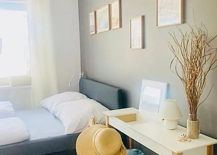 Nad Morzem Przy Klifie 2 Debina Lägenhet